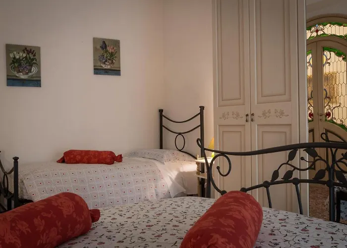 Ideal For Large Groups 2 In The Same Building Center Of Near Vatican And Trastevere * Roma