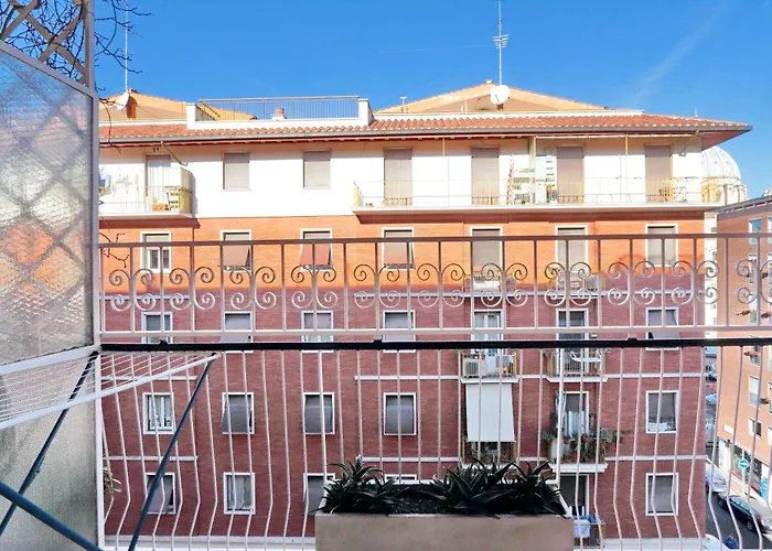 Ideal For Large Groups 2 In The Same Building Center Of Near Vatican And Trastevere * Roma