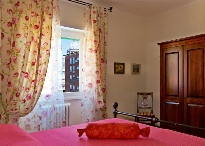 Ideal For Large Groups 2 In The Same Building Center Of Near Vatican And Trastevere * Roma