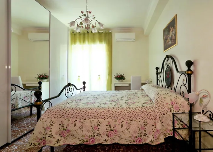 Ideal For Large Groups 2 In The Same Building Center Of Near Vatican And Trastevere Apartment *